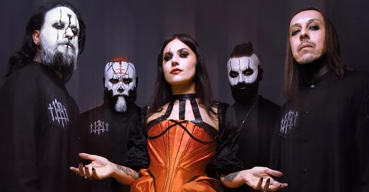 “Lacuna Coil’s Sleepless Empire: A Hauntingly Powerful Journey Through Darkness and Redemption”